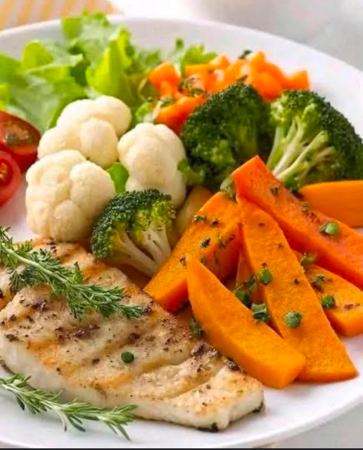 Fish Fillet with Steam Vegetables 